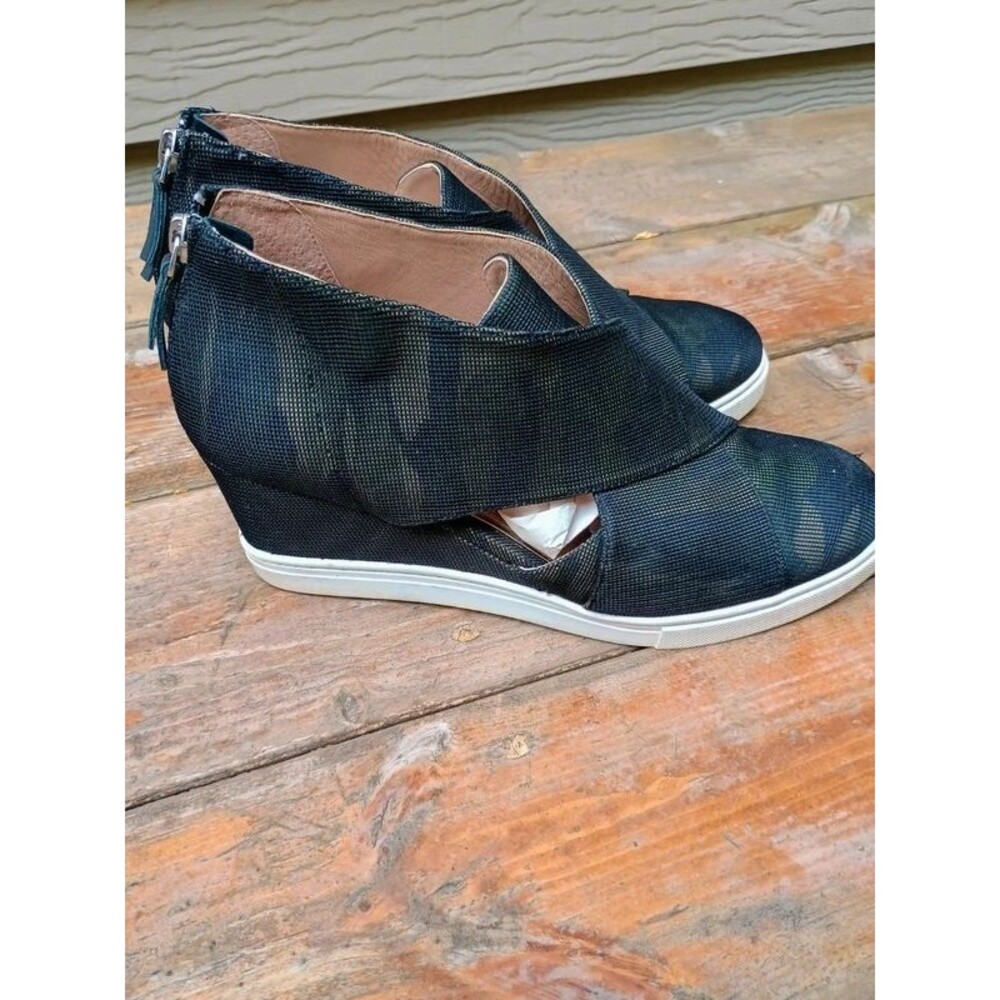 Linea Paolo,Brown Black Green Camo Fabric Cutout Wedge Sneaker Sz 9